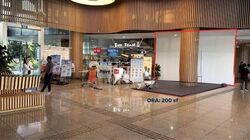 Tampines Grande (D18), Retail #580604511